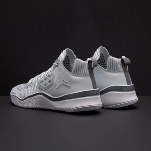 jordan dna lx pure platinum